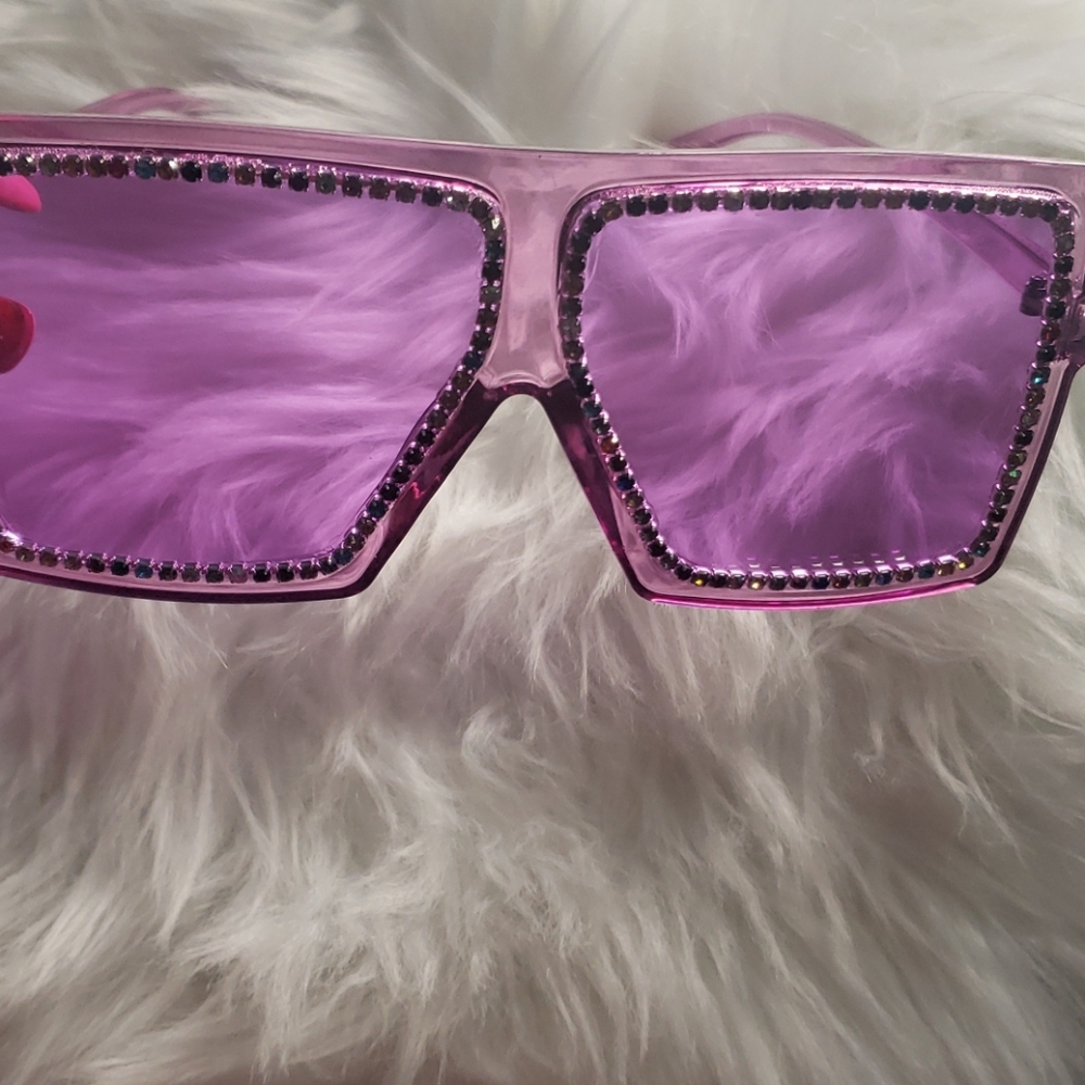 Shades 😎 - Picture 2 of 4